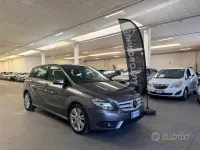 Usata Mercedes B180 Executive 109 CV (80 kW) 2013 Grigio Utilitaria
