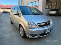 Usata Opel Meriva Cosmo 90 CV (66 kW) 2007 Grigio Monovolume