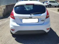 Usata Ford Fiesta 97 CV (71 kW) 2009 Bianco Berlina