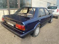 Usata Nissan Bluebird 140 CV (102 kW) 1989 Blu Berlina