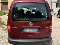 Usata VW Caddy 109 CV (80 kW) 2012 Rosso Monovolume