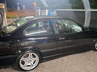 Usata BMW 318 140 CV (102 kW) 1994 Nero Coupé