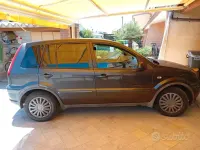 Usata Ford Fusion 68 CV (50 kW) 2009 Utilitaria