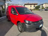 Usata VW Caddy Business 110 CV (80 kW) 2016 Rosso Monovolume