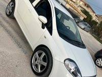 Usata Fiat Punto Evo Dynamic 75 CV (55 kW) 2011 Bianco Utilitaria