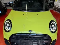 Usata Mini John Cooper Works 136 CV (100 kW) 2023 Lime yellow Utilitaria