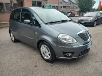 Usata Lancia Musa 95 CV (69 kW) 2009 Argento Monovolume