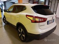 Usata Nissan Qashqai Tekna 110 CV (80 kW) 2017 Bianco SUV