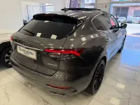 Usata Maserati Levante 350 CV (257 kW) 2021 Grigio SUV