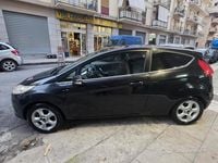 Usata Ford Fiesta 92 CV (67 kW) 2011 Nero Berlina