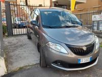 Usata Lancia Ypsilon Gold 69 CV (50 kW) 2023 Grigio Utilitaria