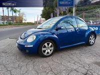 Usata VW New Beetle 104 CV (76 kW) 2009 Blu Utilitaria