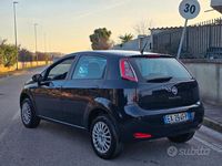 Usata Fiat Punto Young 77 CV (56 kW) 2015 Blu Utilitaria
