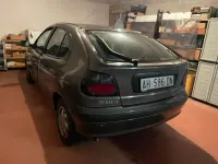 Usata Renault Mégane 90 CV (66 kW) 1996 Grigio Berlina