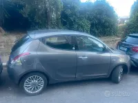 Usata Lancia Ypsilon 69 CV (50 kW) 2013 Grigio Utilitaria