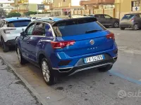 Usata VW T-Roc 116 CV (85 kW) 2019 Bluazzurro SUV