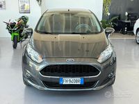 Usata Ford Fiesta 100 CV (73 kW) 2017 Grigio Berlina