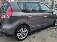 Usata Renault Scénic III Luxe 110 CV (80 kW) 2011 Marrone Monovolume
