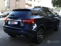 Usata Mercedes GLA200 Sport 136 CV (100 kW) 2017 Blu/azzurro SUV