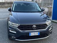 Usata VW T-Roc Business 110 CV (80 kW) 2021 Grigio SUV