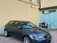 Usata Audi S3 225 CV (165 kW) 2003 Grigio Utilitaria