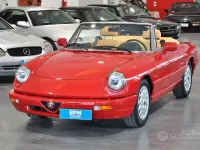 Usata Alfa Romeo Spider 107 CV (78 kW) 1992 Rosso Cabrio