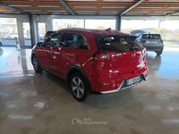 Usata Kia Niro Style 140 CV (102 kW) 2017 Rosso SUV