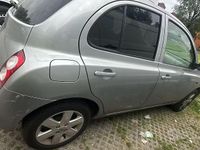 Usado Nissan Micra 88 HP (64 kW) 2003 Cinzento Citadino