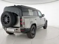 Usata Land Rover Defender SE Dynamic 200 CV (147 kW) 2025 Grigio SUV