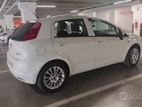 Usata Fiat Grande Punto S 75 CV (55 kW) 2011 Bianco Utilitaria
