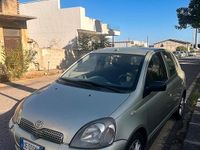 Usata Toyota Yaris 68 CV (50 kW) 2003 Verde Berlina