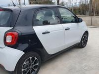 Usata Smart ForFour 71 CV (52 kW) 2019 Bianco Utilitaria