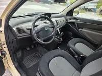 Usata Lancia Ypsilon 69 CV (50 kW) 2004 Bianco Utilitaria