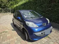 Usata Peugeot 107 68 CV (50 kW) 2007 Bluazzurro Utilitaria