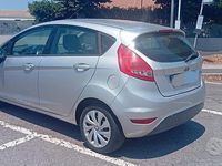 Usata Ford Fiesta 96 CV (70 kW) 2010 Grigio Utilitaria