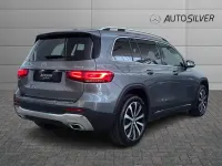 Usata Mercedes GLB200 150 CV (110 kW) 2022 Grigio montagna / metallizzato SUV