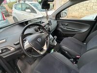 Usata Lancia Ypsilon 80 CV (58 kW) 2012 Nero Utilitaria