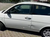 Usata Lancia Ypsilon 75 CV (55 kW) 2011 Bianco Utilitaria