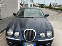 Usata Jaguar S-Type S 238 CV (175 kW) 2001 Blu Berlina