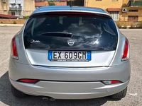 Usata Lancia Delta 105 CV (77 kW) 2014 Grigio Utilitaria