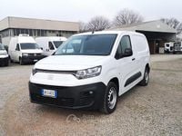 Usata Fiat Doblò 131 CV (96 kW) 2023 Bianco Monovolume