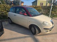 Usata Lancia Ypsilon 60 CV (44 kW) 2005 Beige Utilitaria