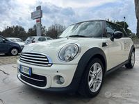 Usata Mini Cooper D 111 CV (81 kW) 2011 Bianco Utilitaria