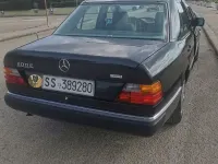 Usata Mercedes 200 1991 Nero Berlina