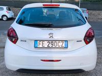 Usata Peugeot 208 Active 82 CV (60 kW) 2016 Bianco Utilitaria