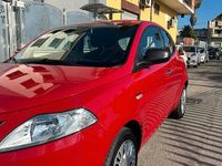 Gebraucht Lancia Ypsilon Gold 69 PS (50 kW) 2017 Rot Kleinwagen