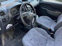 Usata Opel Agila 75 CV (55 kW) 2003 Grigio Utilitaria