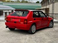 Usado Lancia Delta 205 CV (150 kW) 1992 Rojo Utilitario