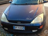 Usata Ford Focus 100 CV (73 kW) 2001 Blu Utilitaria