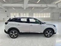 Usata Peugeot 3008 Business-Line 131 CV (96 kW) 2022 Bianco SUV